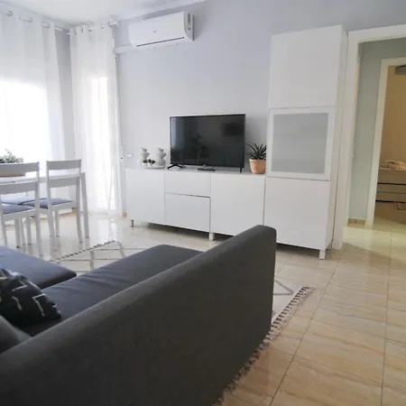 Homeholidaysrentals Blue - Costa Barcelona Apartment *